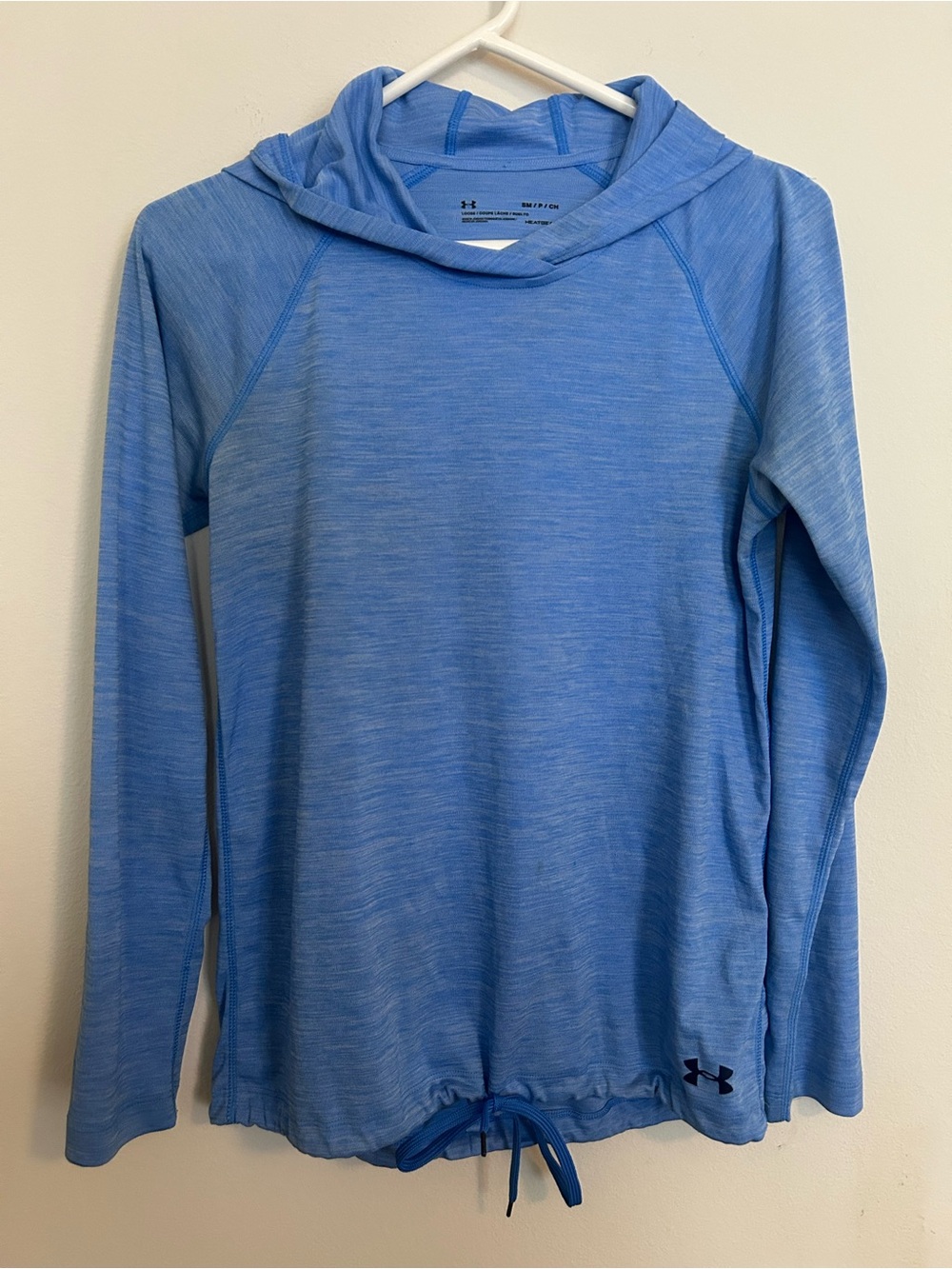 Under armor size S loose hooded longsleeve